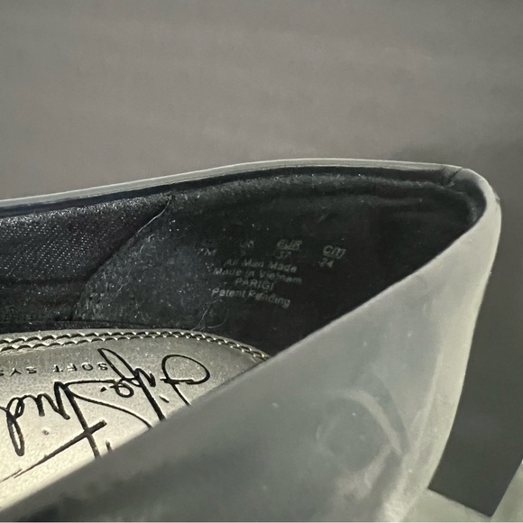 Life Stride Navy Leather Round-Toe Dress Pumps - Picture 5 of 5